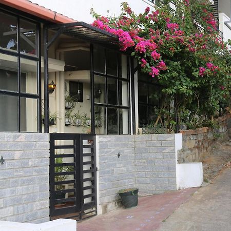 Apartamento Tiny House For Couple Madikeri Exterior foto